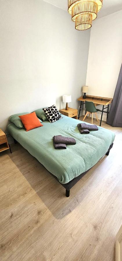 Aux Clefs Des Sacres - Le Barbatre Apartment Reims Luaran gambar